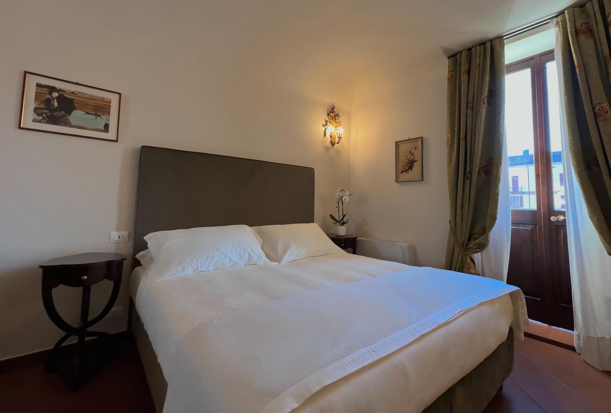 Hotel Dimora Conte Cavour Vercelli Exterior foto