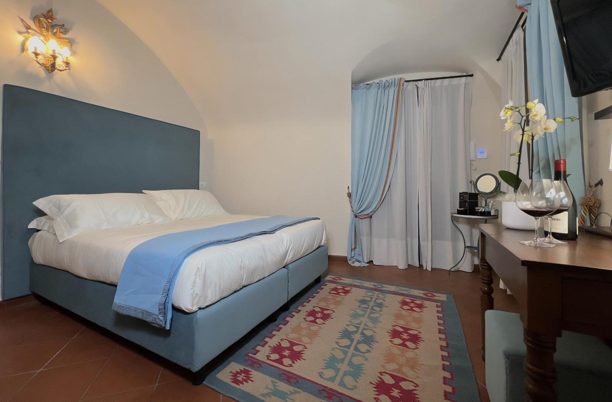 Hotel Dimora Conte Cavour Vercelli Zimmer foto